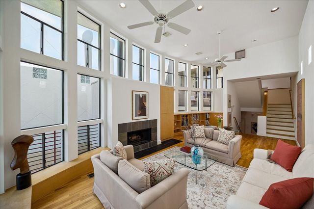 6322 Haskell Street B, Houston, TX 77007