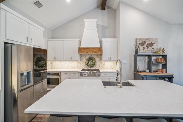 9457 Parkview Drive, Waller, TX 77484