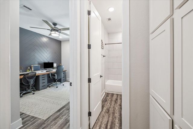 9457 Parkview Drive, Waller, TX 77484