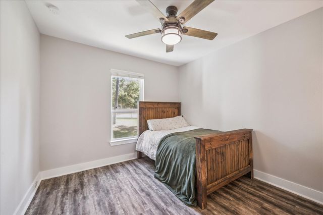 9457 Parkview Drive, Waller, TX 77484