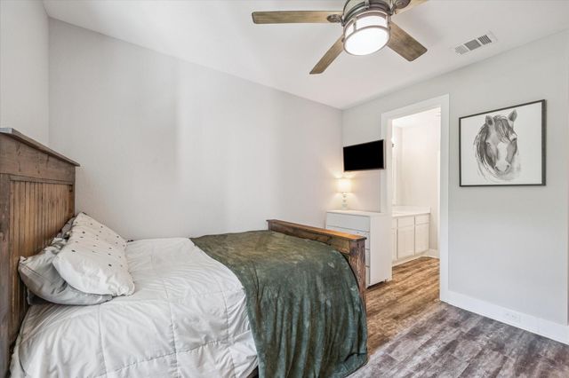 9457 Parkview Drive, Waller, TX 77484