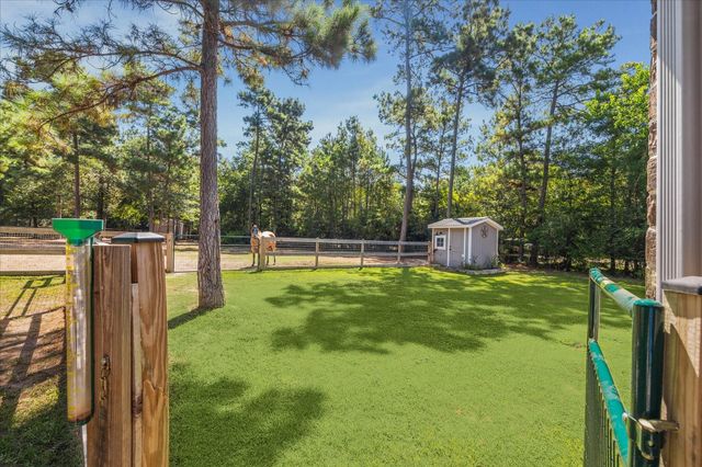 9457 Parkview Drive, Waller, TX 77484