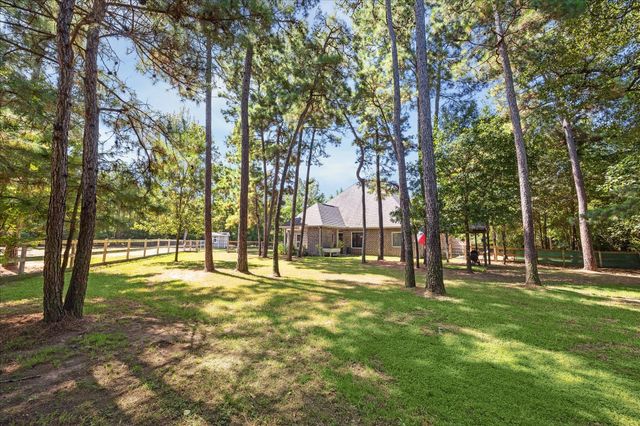 9457 Parkview Drive, Waller, TX 77484