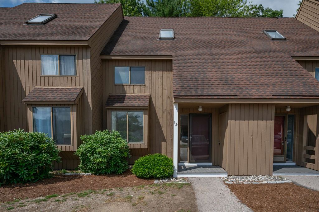 19 Clinton Court, Merrimack, NH 03054