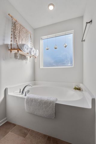 1002 Muna Ct, Spring Hill, TN 37174