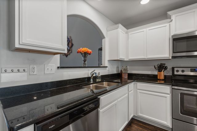 1002 Muna Ct, Spring Hill, TN 37174