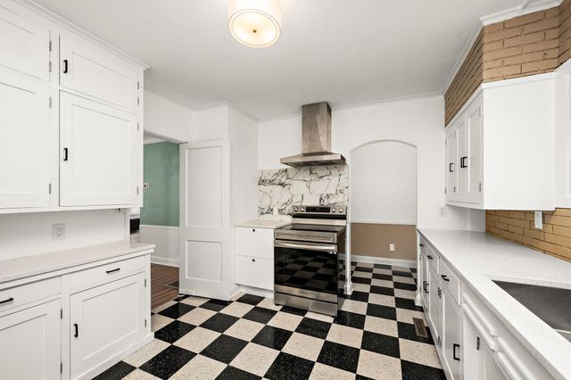 5205 Belmont Avenue S, Minneapolis, MN 55419