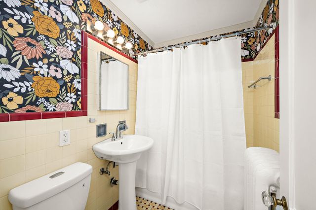 5205 Belmont Avenue S, Minneapolis, MN 55419