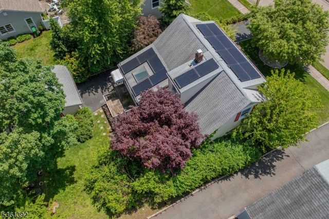 9 Rutan Pl, Bloomfield Twp., NJ 07003