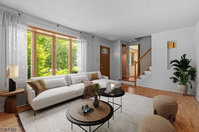 9 Rutan Pl, Bloomfield Twp., NJ 07003