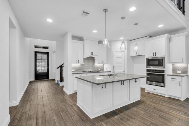 138 S Carson Cub Court, Montgomery, TX 77316