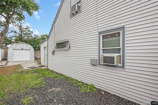 41 Haig Road, Valley Stream, NY 11581