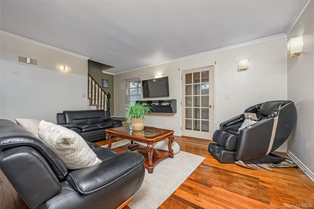 41 Haig Road, Valley Stream, NY 11581