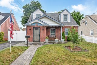 41 Haig Road, Valley Stream, NY 11581