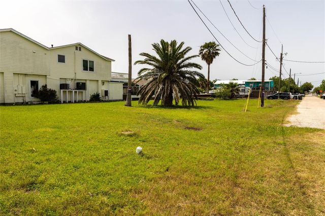 1917 Avenue A, Dickinson, TX 77539