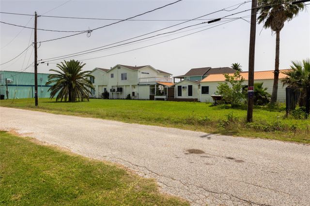 1917 Avenue A, Dickinson, TX 77539