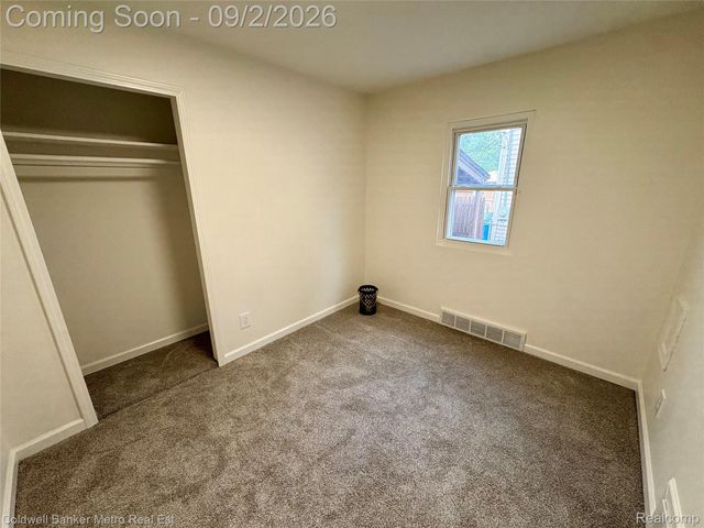 208 W Fairmount Avenue, Pontiac, MI 48340