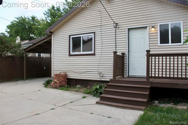 208 W Fairmount Avenue, Pontiac, MI 48340