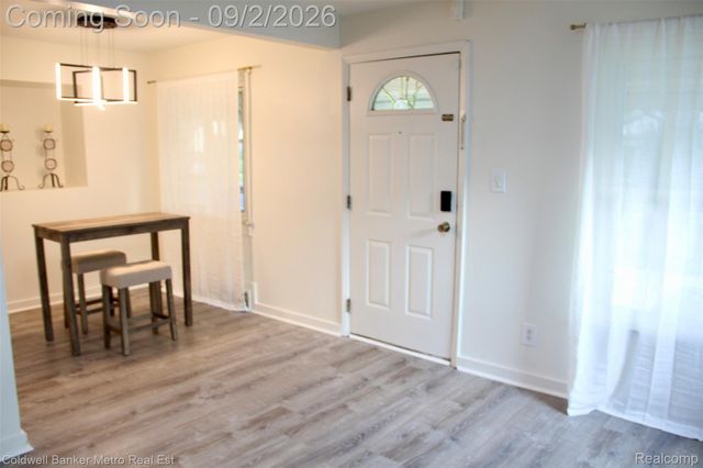 208 W Fairmount Avenue, Pontiac, MI 48340