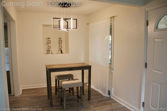 208 W Fairmount Avenue, Pontiac, MI 48340