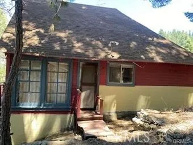 544 Community Drive, Lake Arrowhead, CA 92352