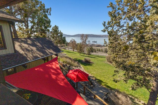 421 Sunset Beach Road, Klamath Falls, OR 97601