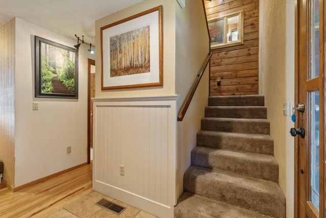 421 Sunset Beach Road, Klamath Falls, OR 97601