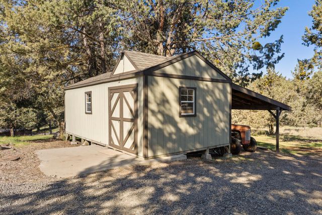 421 Sunset Beach Road, Klamath Falls, OR 97601