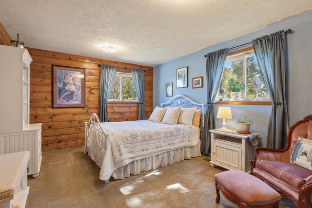 421 Sunset Beach Road, Klamath Falls, OR 97601