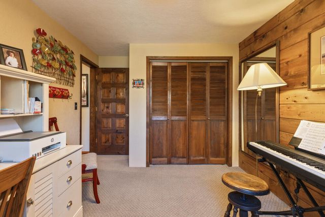 421 Sunset Beach Road, Klamath Falls, OR 97601