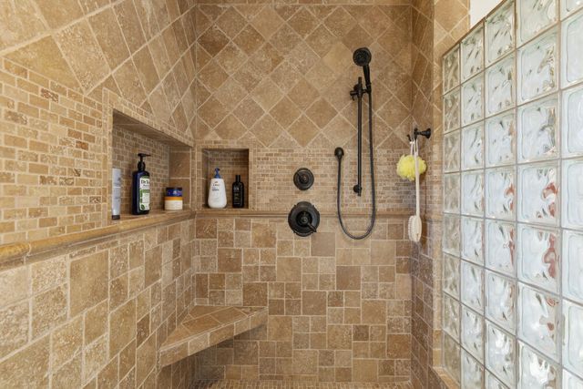 421 Sunset Beach Road, Klamath Falls, OR 97601