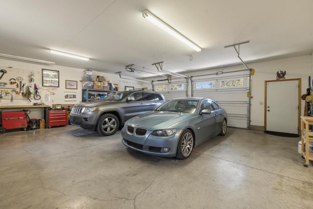 421 Sunset Beach Road, Klamath Falls, OR 97601