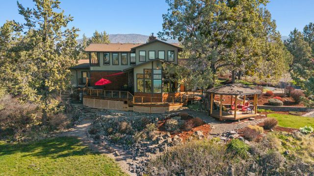 421 Sunset Beach Road, Klamath Falls, OR 97601