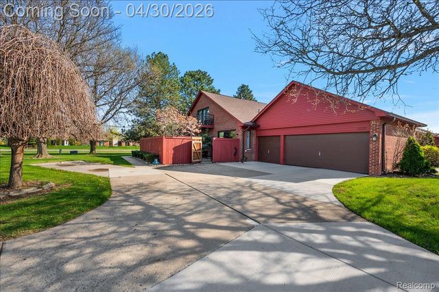 42228 Lochmoor Street, Clinton Charter Township, MI 48038