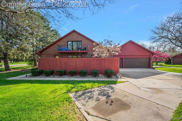 42228 Lochmoor Street, Clinton Charter Township, MI 48038