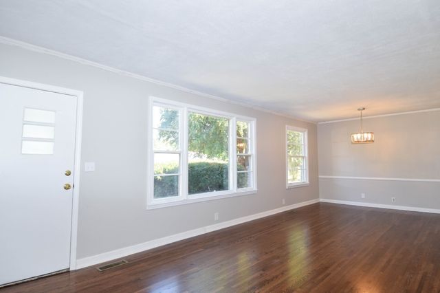 801 Hart St, Gallatin, TN 37066
