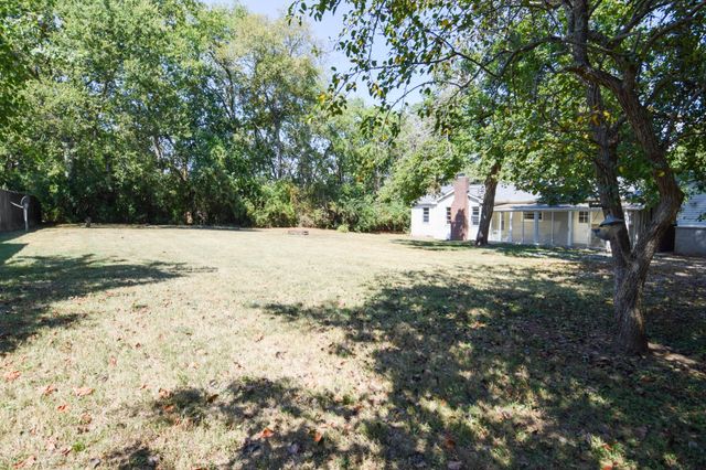801 Hart St, Gallatin, TN 37066