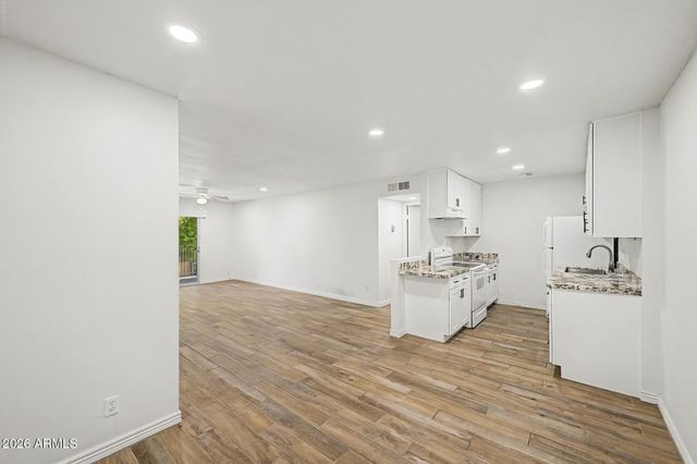 5525 E THOMAS Road M23, Phoenix, AZ 85018