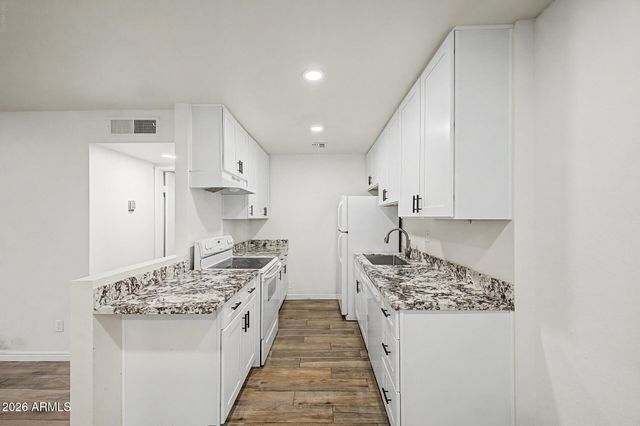 5525 E THOMAS Road M23, Phoenix, AZ 85018