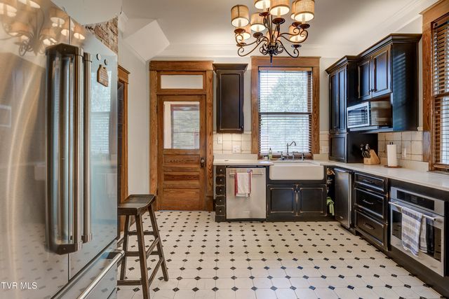 801 Holston Avenue, Bristol, TN 37620