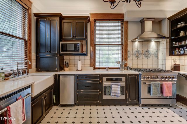 801 Holston Avenue, Bristol, TN 37620