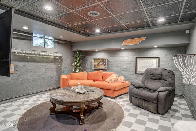 801 Holston Avenue, Bristol, TN 37620