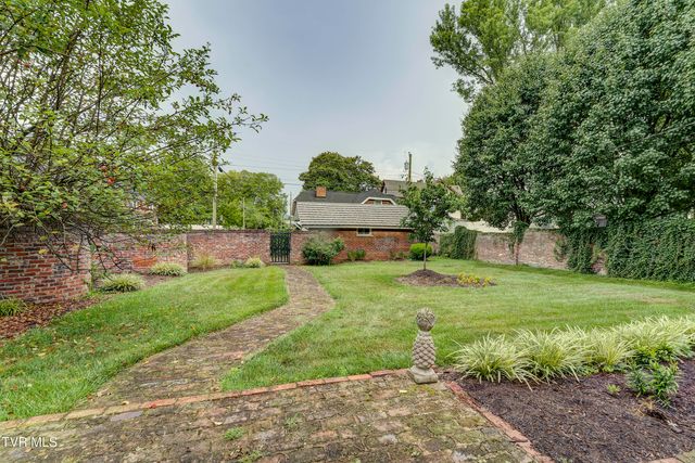 801 Holston Avenue, Bristol, TN 37620