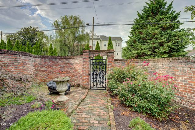 801 Holston Avenue, Bristol, TN 37620