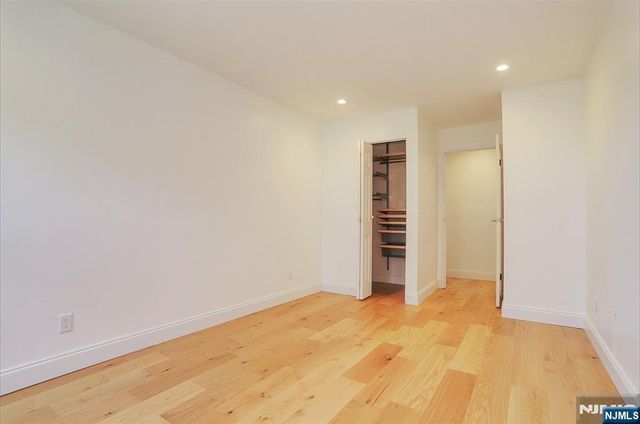 1111 River Road G7, Edgewater, NJ 07020
