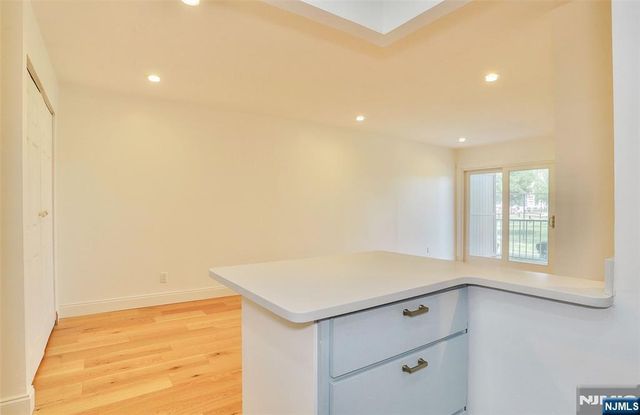1111 River Road G7, Edgewater, NJ 07020