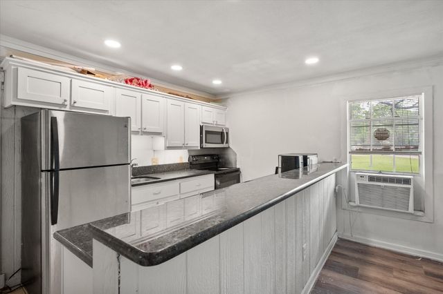 2732 W Collin Street, Corsicana, TX 75110