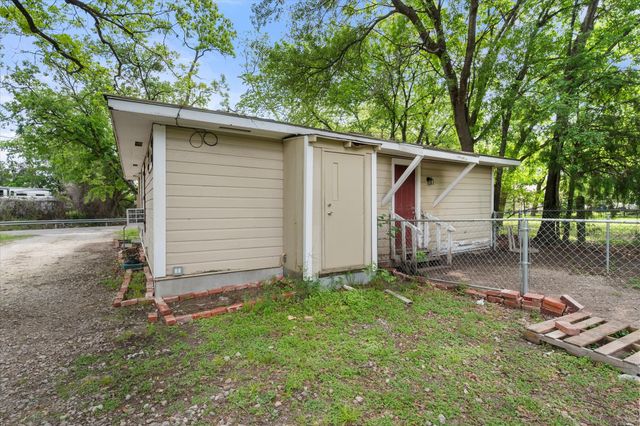 2732 W Collin Street, Corsicana, TX 75110