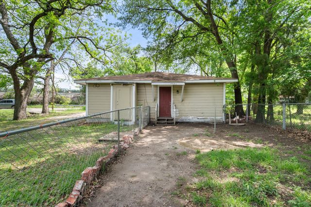 2732 W Collin Street, Corsicana, TX 75110