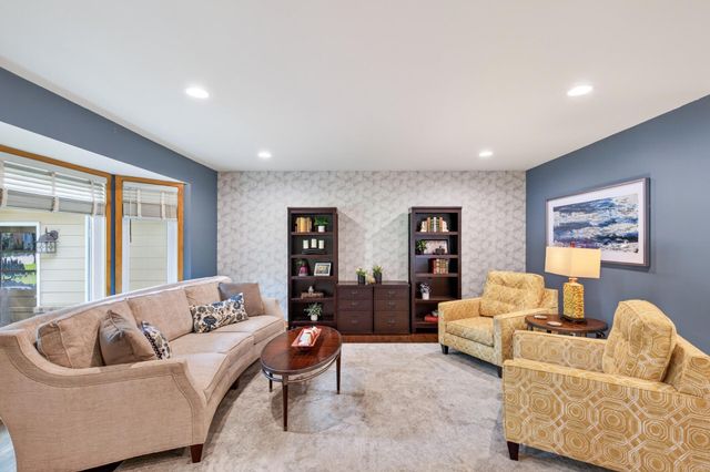7501 W 84th Street, Bloomington, MN 55438